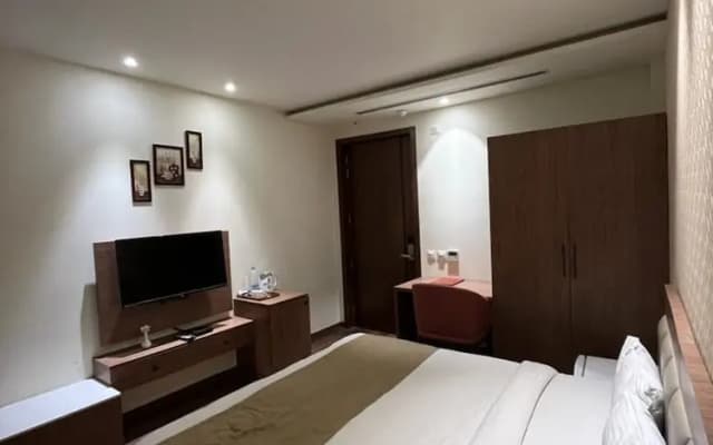 HOTEL SUNPARKINN BARNALA Punjab