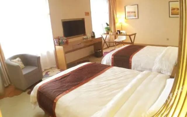 Shuangyu Business Theme Hotel (Kaifeng Drum Tower)