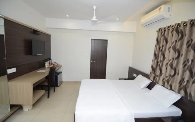 Hotel Kirti