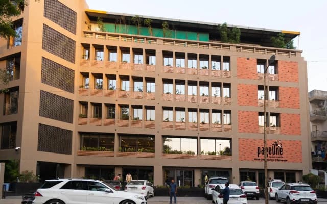PageOne Hotel