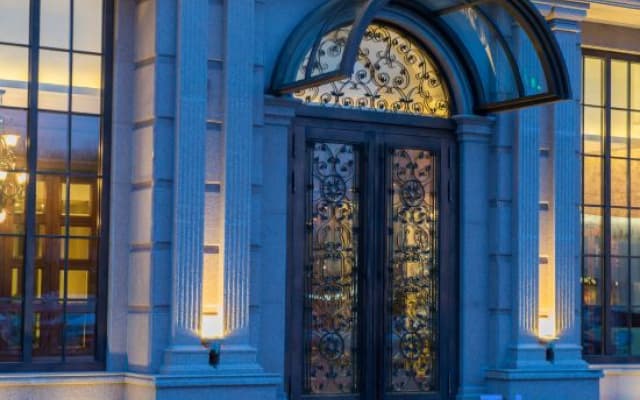 EuroShine Boutique Hotel
