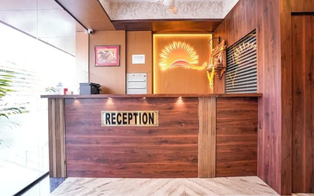 Fabhotel Sunshine Residency