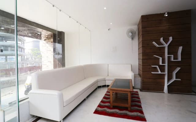 OYO 13452 Hotel Grand Sheela