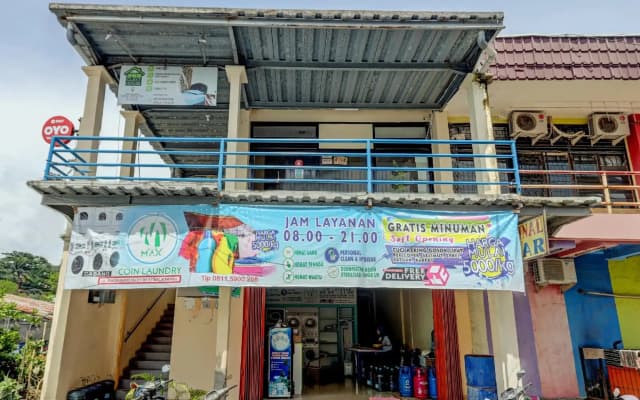 Guest House 268 by OYO Rooms