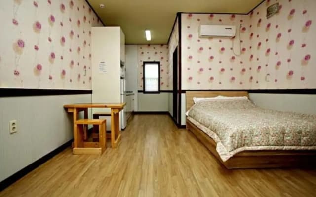 Hongsung Namdang Rodem Pension