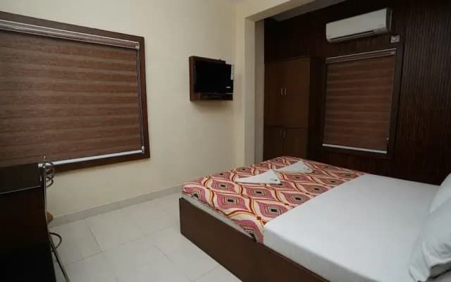Olive Green Hotel