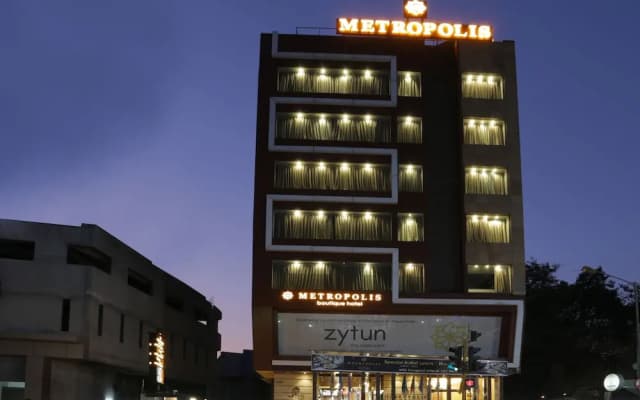 Treebo Tryst Select Metropolis