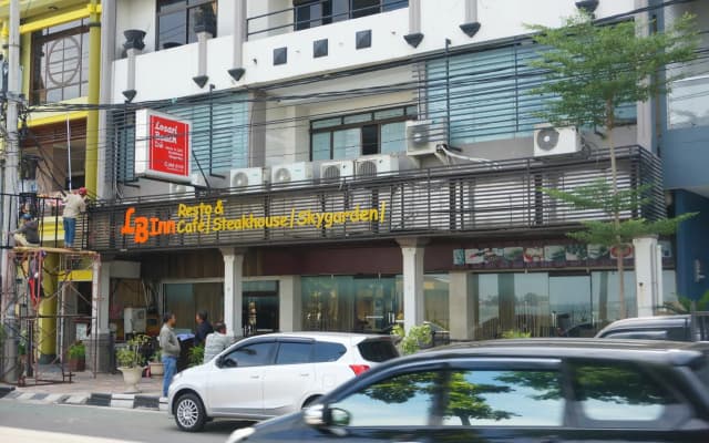Losari Beach Inn