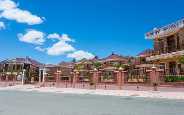 Mount Royal Villa Hotel