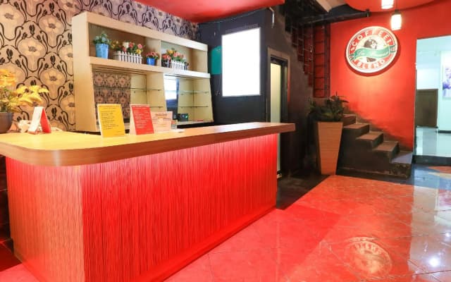 Labuana Homestay and Cafe Garden Makassar