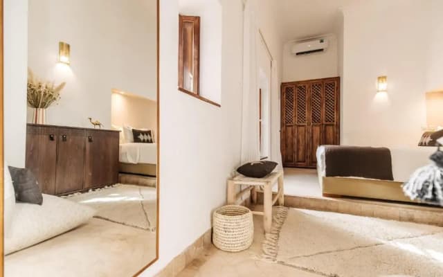 Riad NayaNour