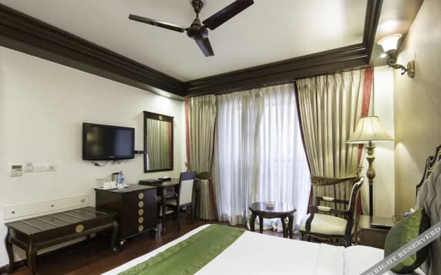 The Royce Hotel