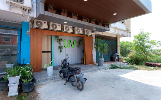 Urbanview Hotel R House Batam by RedDoorz