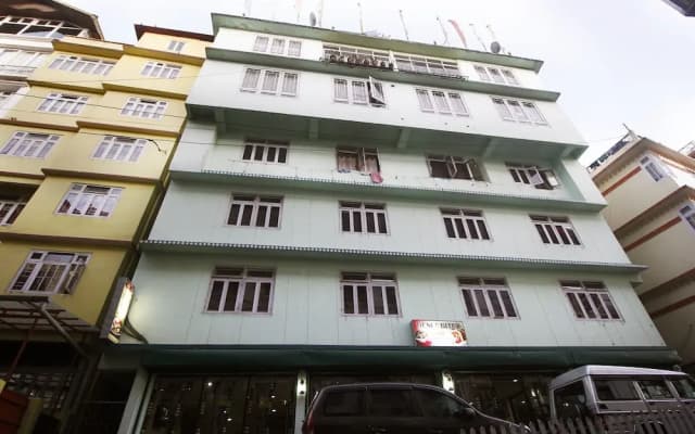 OYO 7431 Hotel Tushita