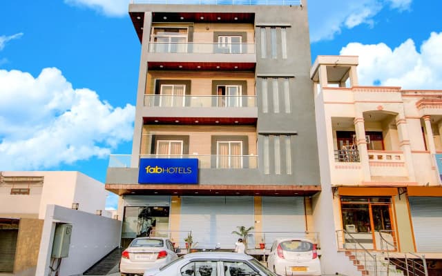 Fabhotel 7Th Crossing