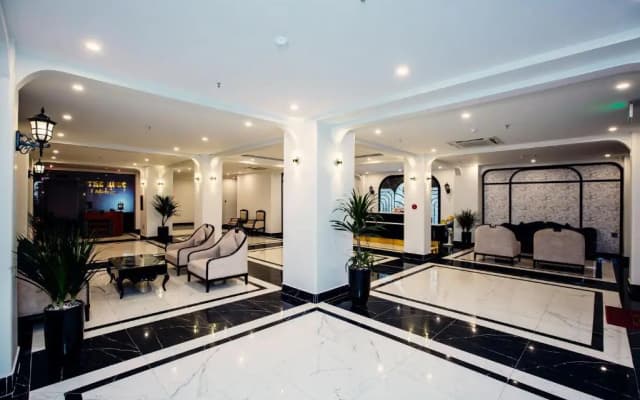 Lion 3 Hotel