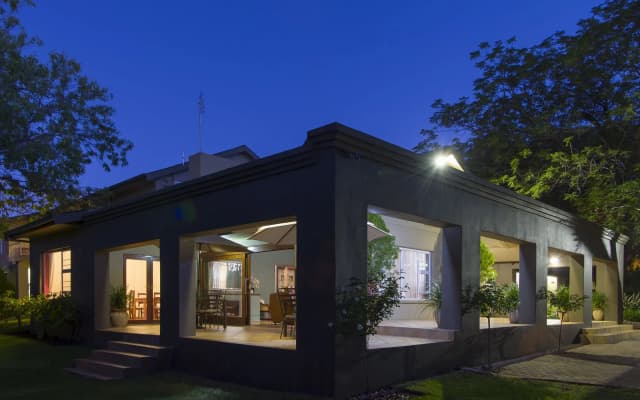 Bayswater Lodge