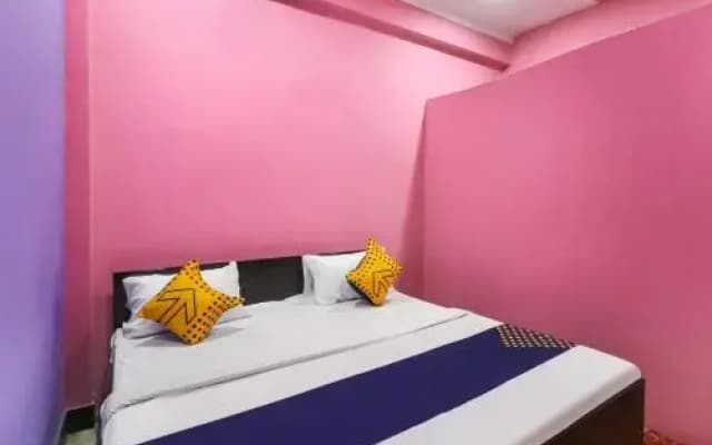 Rajdhani Hotel by OYO Rooms