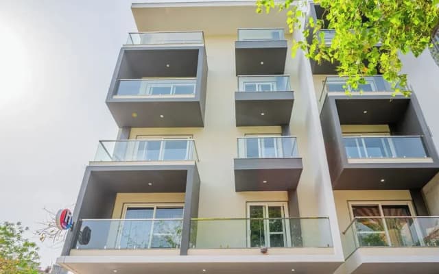 Housr Studio Rooms Sector 30 Gurgaon