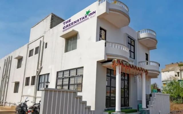 The Greenstar Inn Premium