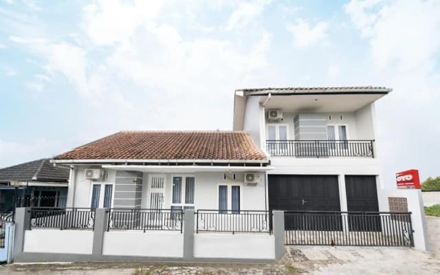 OYO 2727 Nareswari Guest House