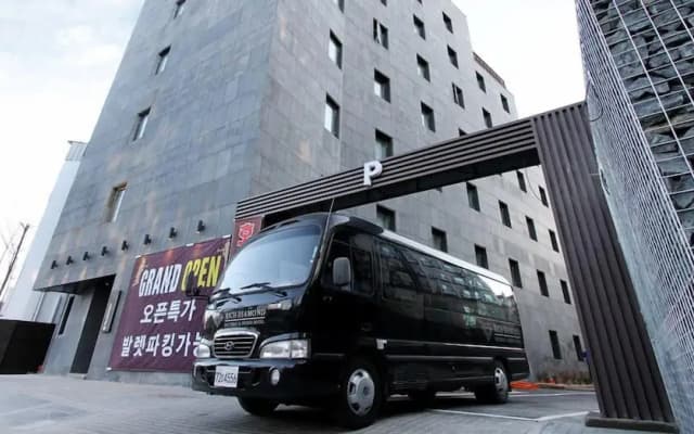 Rich Diamond Hotel