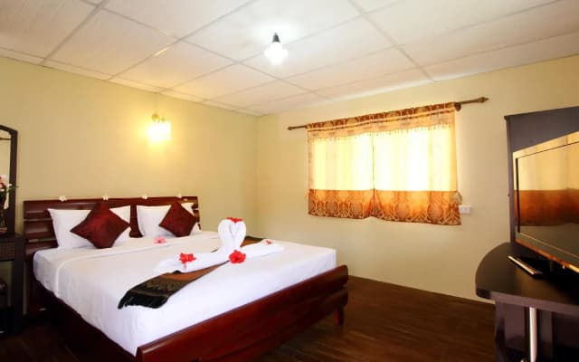 Phi Phi Ba Kao Bay Resort