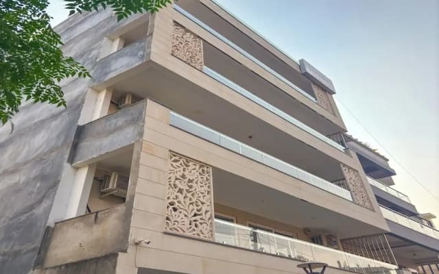 Housr 1 RK Sector 27 Gurgaon Golf Course