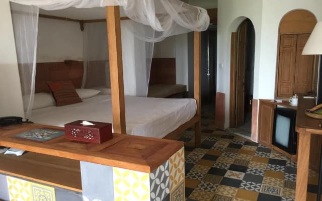 Villa Louise Hue Beach and Spa