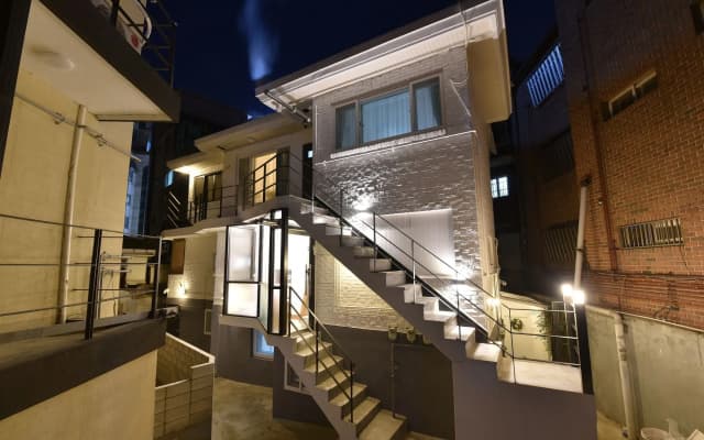 Mono House Hongdae 5