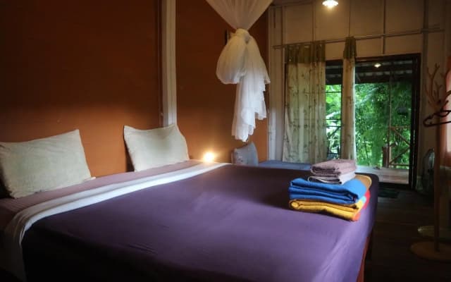 Mae Win Guest House and Resort