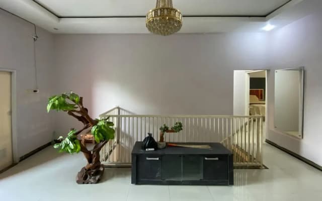 RedDoorz near Bukit Ragas Hotel D'Ayanna Pati
