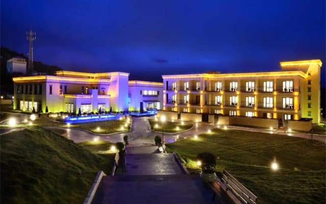 High Mountain Resort Deqin