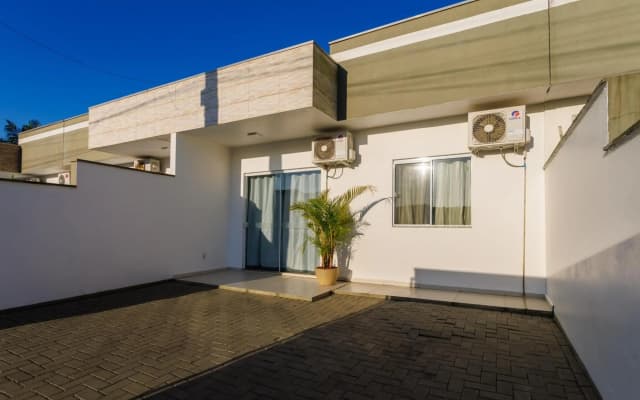 Curta Praia de Armação - Casa Coqueiro