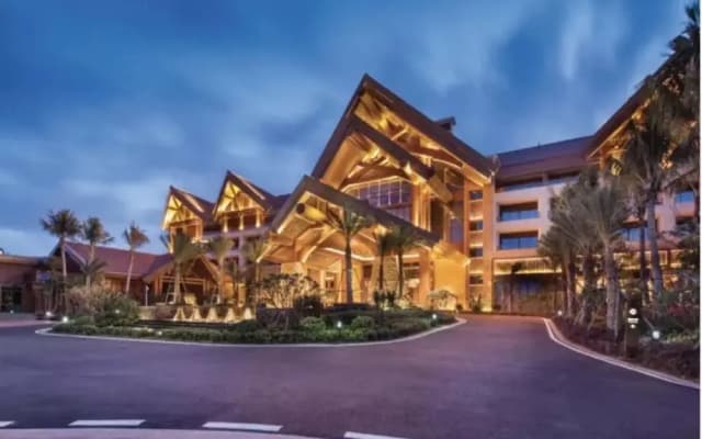 La Fountain Hotel & Resort