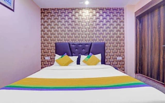 Itsy Hotels Royal Galaxy - 3 km from Sangam