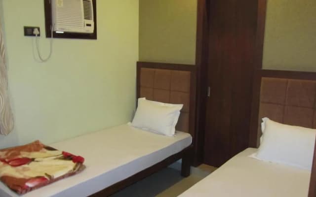 Bhammar's Inn - A Pure Vegetarian Hotel