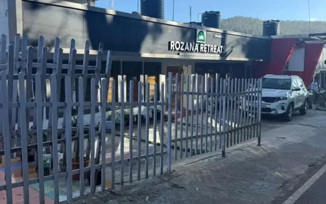 Rozana Retreat