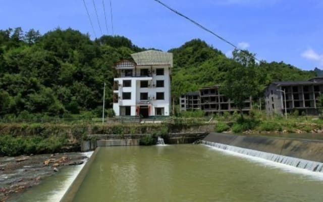 Zhangjiajie Stockaded Village Inn