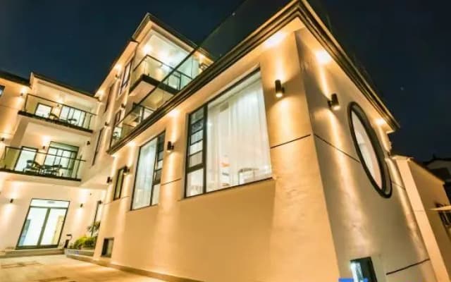 Suzhou Banshandu Hillside Pool Holiday Meisu (Taihu Xishan Island Branch)