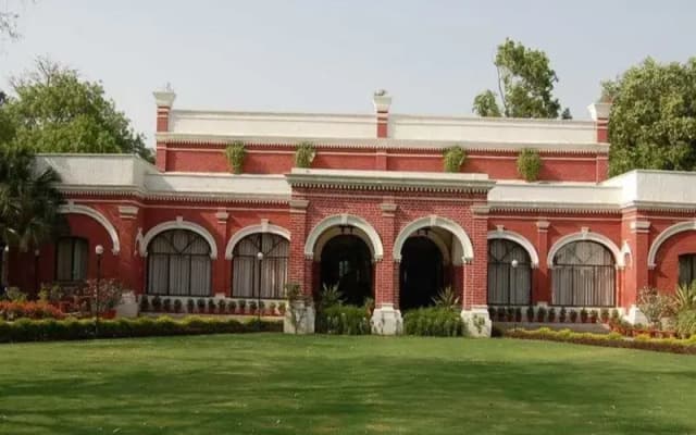 OYO 8771 Hotel Allahabad Regency
