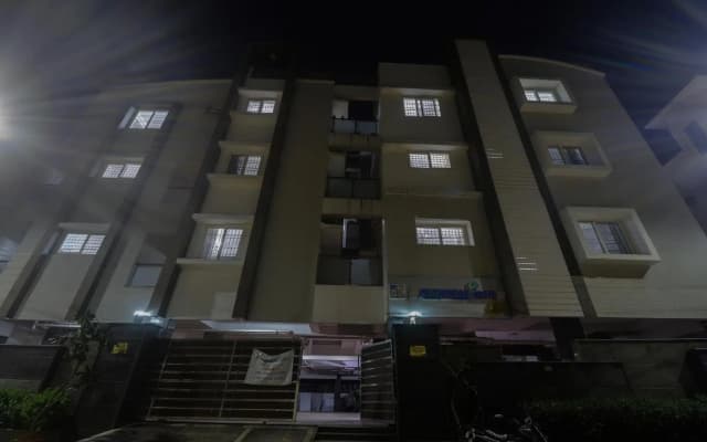 FabHotel Rithikha Inn Manapakkam