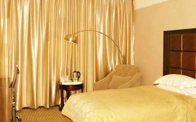 Pucheng Xinglong Hotel