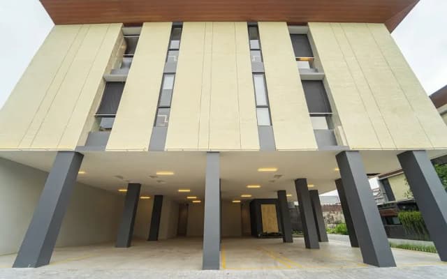 Keenan Living Luxe Seturan