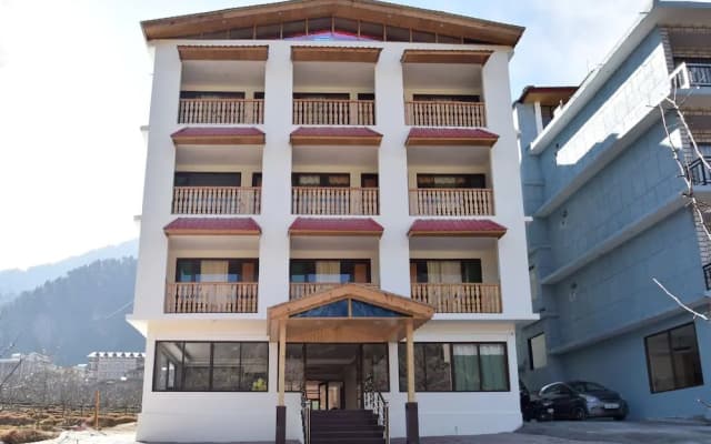 OYO 11643 Hotel Sunrise Villa