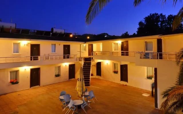 Amadeus Motel
