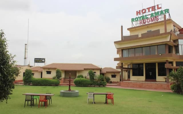 Hotel Royal Amar