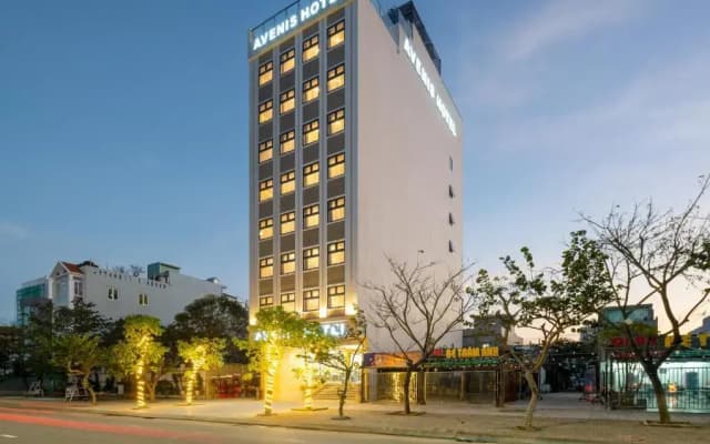 Avenis Hotel