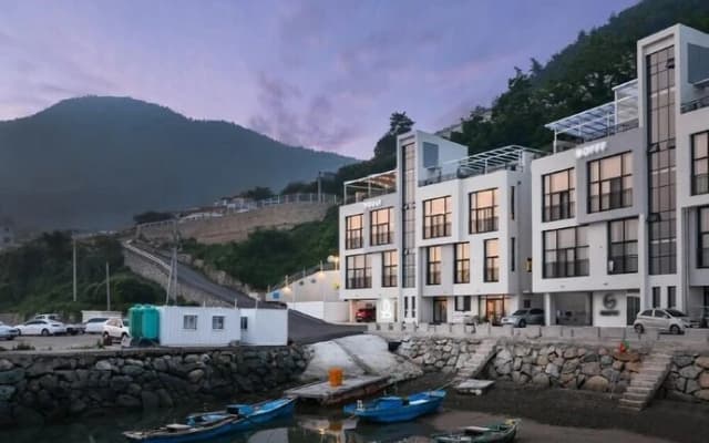 Yeosu Alamer Spa Pension