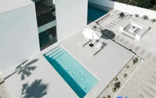 Her Huahin Pool Villa